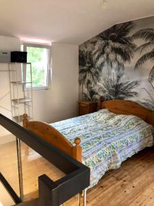 Postel nebo postele na pokoji v ubytování Maison charmante avec piscine privée à Saint-Georges-de-PointindouxC