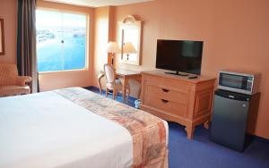 Μια τηλεόραση ή/και κέντρο ψυχαγωγίας στο Laughlin River Lodge