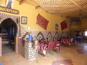 Restaurace v ubytování Les Pyramides Hotel Merzouga
