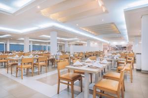 Kép Iberostar Waves Club Cala Barca All Inclusive szállásáról Portopetróban a galériában
