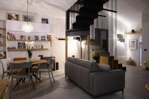 Ruang duduk di Villa Magliolo