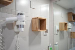 Koupelna v ubytování Hôtel Picardia + 37 fotografií