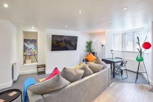 a living room with a couch and a table at Host & Stay - Park Base in Tynemouth