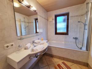 Kúpeľňa v ubytovaní Ferienhaus Berghof + 37 fotografií