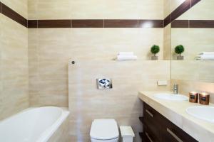 Kúpeľňa v ubytovaní Prestige Apartment - Elegant & Quiet Stay 3 rooms 90m2 - AS Home Apartamenty Rynek 508