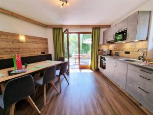 Kuchyňa alebo kuchynka v ubytovaní Ferienhaus Berghof
