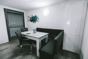 Zdjęcie z galerii obiektu Apartments Margarethenbad w mieście Rangersdorf