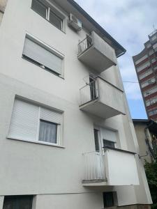 Balkón nebo terasa v ubytování Lana