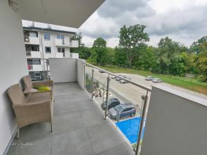 Bazén v ubytovaní Apartament Honoratka alebo v jeho blízkosti