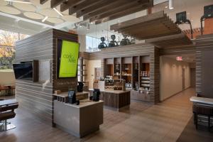 EVEN Hotel Omaha Downtown - Old Market by IHG的电视和/或娱乐中心