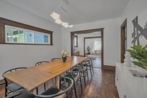 Fotografie z fotogalerie ubytování Pet Friendly 5BR Home near Downtown Detroit v destinaci Detroit