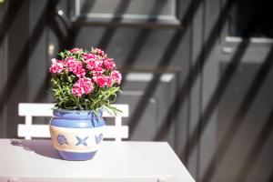 A balcony or terrace at Romantico Open Space a 3min dalla spiaggia - HomeUnity
