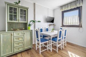 TV a/nebo společenská místnost v ubytování Apartments with WiFi Rijeka - 17629