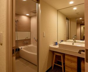 Via Inn Prime Kyotoeki Hachijoguchi的一间浴室