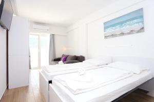 Fotografia z galérie ubytovania Quadruple Room Kastel Stafilic 17710c v destinácii Kaštela