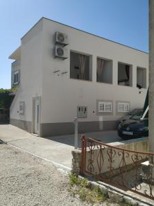 Fotografia z galérie ubytovania Apartments by the sea Kanica, Rogoznica - 17700 v destinácii Zaglavice