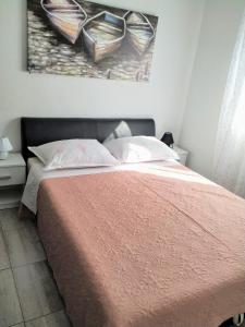 Fotografia z galérie ubytovania Apartments by the sea Kanica, Rogoznica - 17700 v destinácii Zaglavice