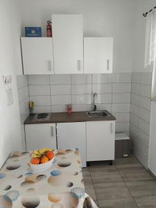 Fotografia z galérie ubytovania Apartments by the sea Kanica, Rogoznica - 17700 v destinácii Zaglavice