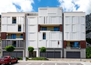 Fotografia z galérie ubytovania Apartments with a parking space Omis - 17677 v Omise