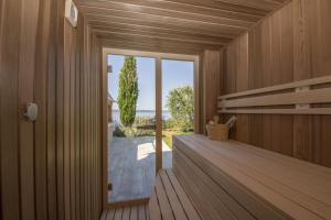 Fotografia z galérie ubytovania Seaside family friendly house with a swimming pool Guduce, Ugljan - 17668 v destinácii Ugljan