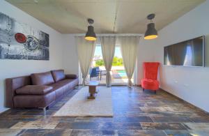 Fotografia z galérie ubytovania Family friendly house with a swimming pool Vrh, Krk - 17760 v destinácii Vrh
