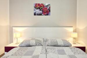 Postel nebo postele na pokoji v ubytování Apartment Mavarstica 17803d