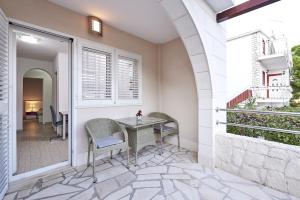 Fotografie z fotogalerie ubytování Apartment Mavarstica 17803d v Trogiru