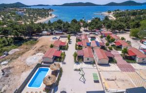 Fotografie z fotogalerie ubytování Family friendly apartments with a swimming pool Drage, Biograd - 17819 v Pakoštane