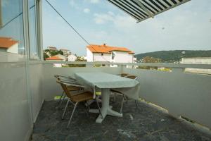 Balkón nebo terasa v ubytování Apartments with parking spaces Supetarska Draga - Donja, Rab - 17826