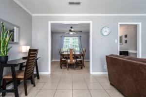 Foto dalla galleria di The Breezy Blue View with hot tub and pool a Killeen