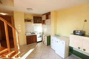 Fotografie z fotogalerie ubytování Apartments with WiFi Makarska - 17906 v destinaci Makarska
