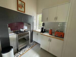 Kuchnia lub aneks kuchenny w obiekcie Finney Cottage