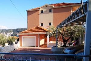 Fotografia z galérie ubytovania Apartments with a parking space Trogir - 18045 v Trogiri
