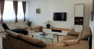 Fotografia z galérie ubytovania Apartments with a parking space Trogir - 18045 v Trogiri