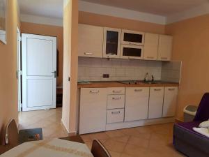Fotografie z fotogalerie ubytování Apartments by the sea Zaton, Zadar - 18050 v destinaci Nin