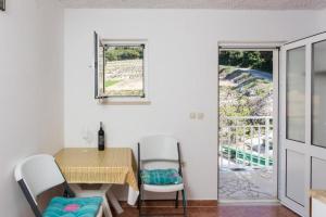 Balkón alebo terasa v ubytovaní Family friendly seaside apartments Dingac - Borak, Peljesac - 18060