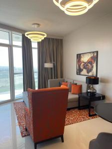 Posezení v ubytování Dubai Fully Furnished Luxury Apartment, Artesia, Damac Hills,