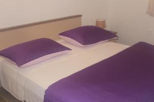 Fotografie z fotogalerie ubytování Apartments with a parking space Donji Humac, Brac - 18119 v destinaci Nerežišće