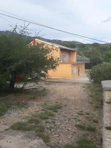 Fotografie z fotogalerie ubytování Apartments with a parking space Tribanj, Paklenica - 18136 v destinaci Starigrad-Paklenica