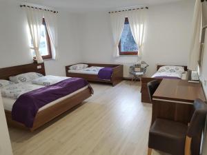 Fotografia z galérie ubytovania Rooms with a parking space Jezerce, Plitvice - 18130 v destinácii Jezerce + 6 fotografií