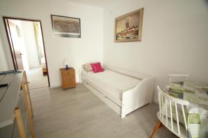 Posezení v ubytování Apartments with a parking space Sveti Vid, Krk - 18139