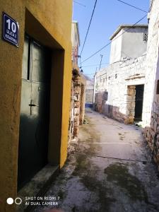 Fotografia z galérie ubytovania Apartments by the sea Krapanj, Sibenik - 18180 v Šibeniku