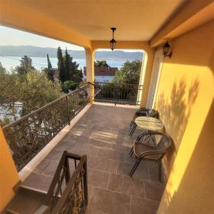 Fotografia z galérie ubytovania Apartments by the sea Slatine, Ciovo - 18311 v Slatine