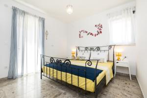 Postel nebo postele na pokoji v ubytování Apartments by the sea Mali Losinj, Losinj - 18406