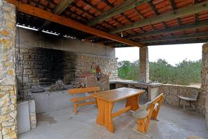 Zdjęcie z galerii obiektu Secluded fisherman's cottage Paklinski Islands - Paklinski otoci, Hvar - 18411 w Hvarze