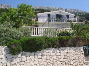 Fotografie z fotogalerie ubytování Holiday house with a parking space Pisak, Omis - 18432 v destinaci Mimice