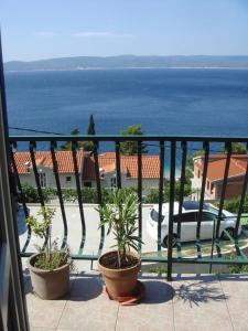 Fotografie z fotogalerie ubytování Holiday house with a parking space Pisak, Omis - 18432 v destinaci Mimice