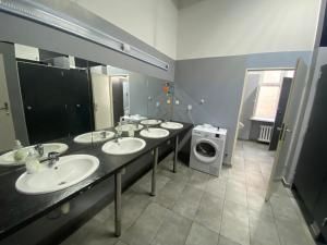 Koupelna v ubytování Oliwka Hostel + 12 fotografií