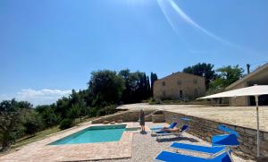 The swimming pool at or close to Al Teatro di Tavignano