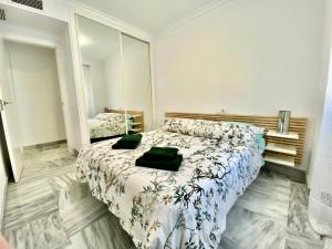 Zdjęcie z galerii obiektu Precioso Apartamento reformado en Dama de Noche w Marbelli
